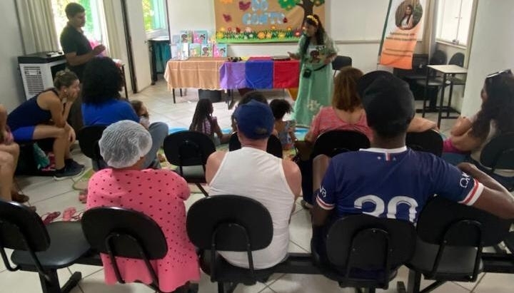 Noticia hora-do-conto-encanta-publico-com-lancamento-aziza-e-a-bonequinha