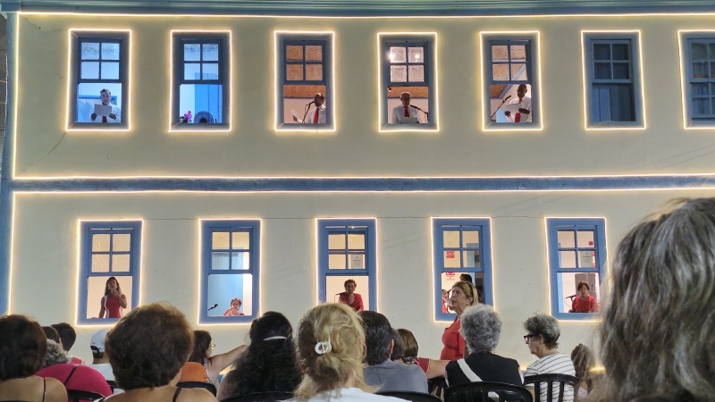 Noticia museu-historico-de-divinopolis-e-iluminado-com-direito-a-seresta-especial-de