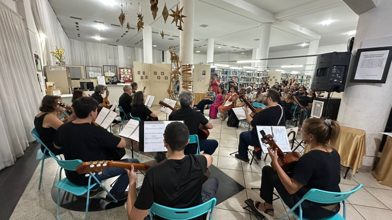 Noticia vi-semana-estadual-de-incentivo-a-literatura-e-aberta-com-noite-literaria-na